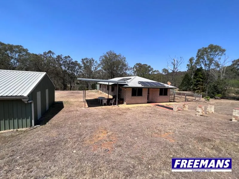 7 private acres, with 17x8m shed.