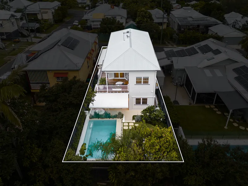 Immaculately Refurbished Queenslander with Contemporary Coastal Charm