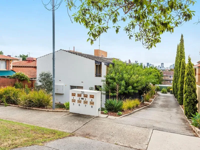 Air Conditioned One Bedroom Unit in a Small Complex