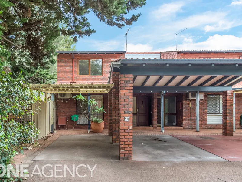 BIG TOWNHOUSE.  BIG LAND BLUE CHIP LOCATION RIVER PRECINCT