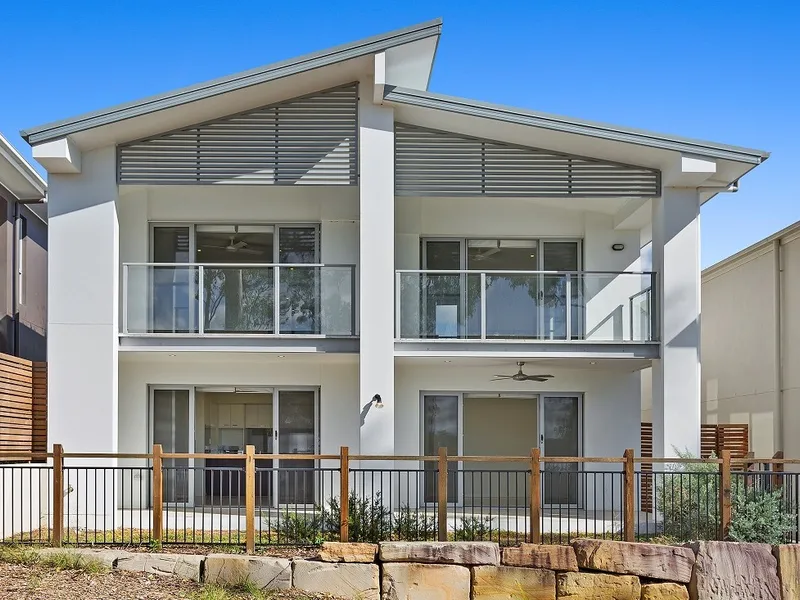 LIFESTYLE LIVING IN BROOKWATER