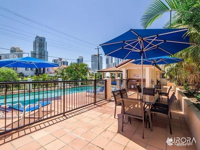Exquisite Residency in the Heart of Surfers Paradise