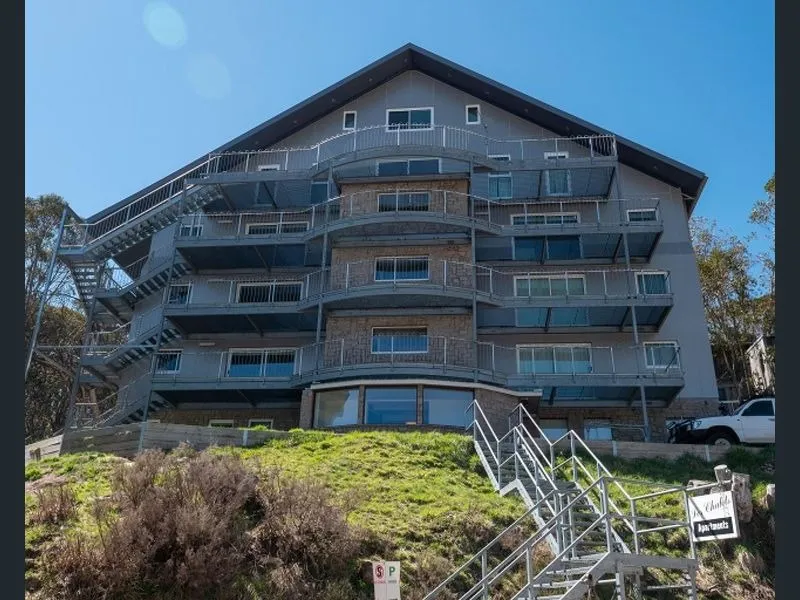 Les Chalet #16.