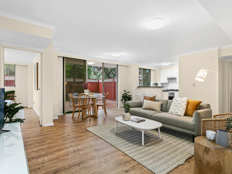 Two Bedroom Courtyard Style Apartment in Highly Desired Garden Community 'Kimberley Estate'