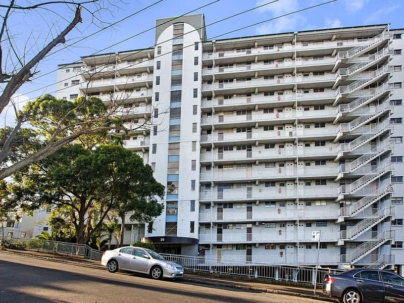 Affordable 2 Bedroom Apartment in Glebe