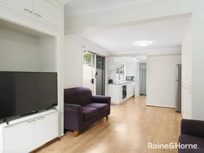 MODERN, PRIVATE, ONE BEDROOM VILLA STYLE LIVING