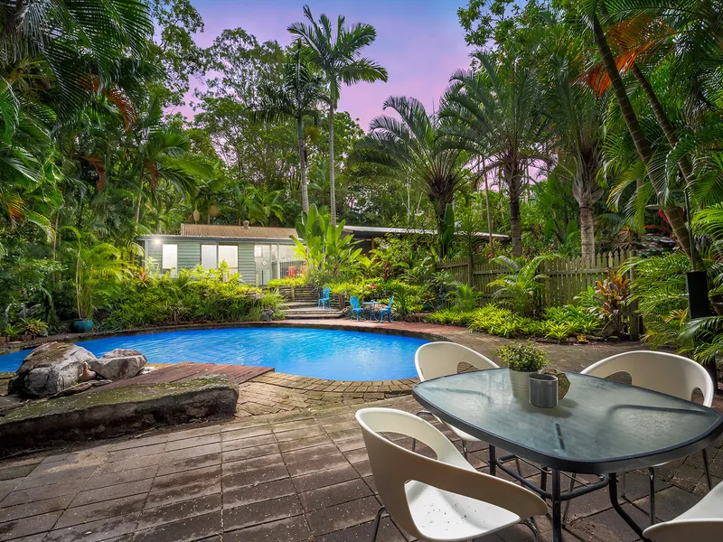 Private Rainforest Retreat on Subdividable 4044m2.