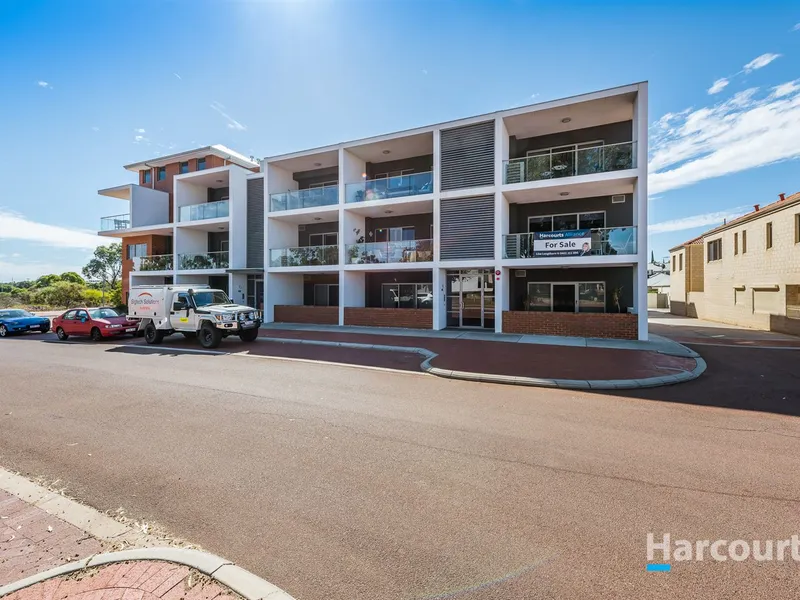 Fully Furnished, Stylish Inner City Joondalup Apartment