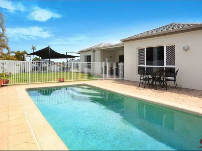 Modern single level family house in a prime setting