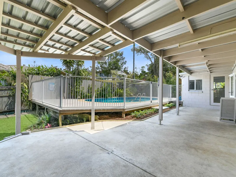 4 bedrooms plus study/5th bedroom, 3 living areas, covered patio and pool!