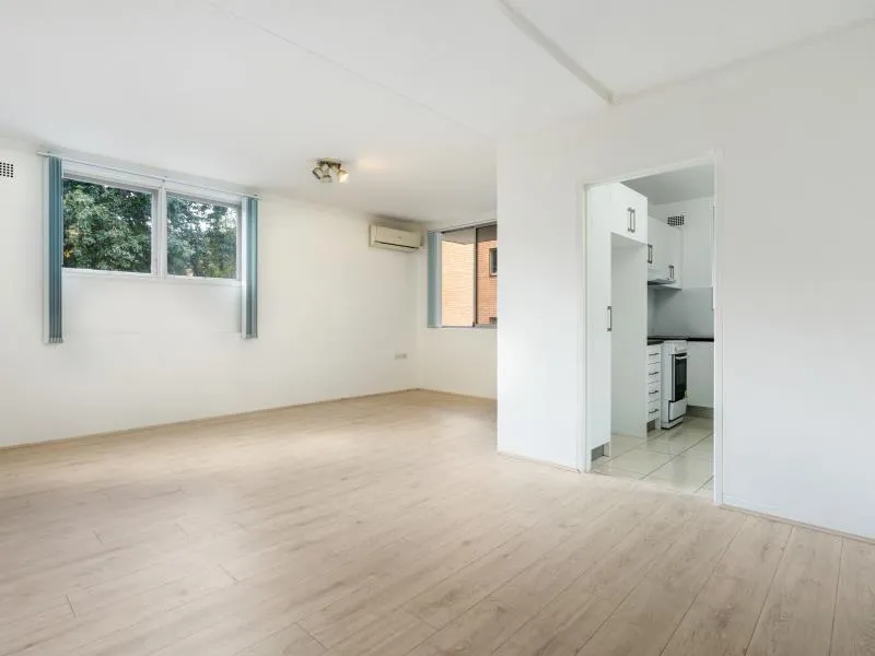 Renovated and Conveniently Located 2 Bedroom Unit