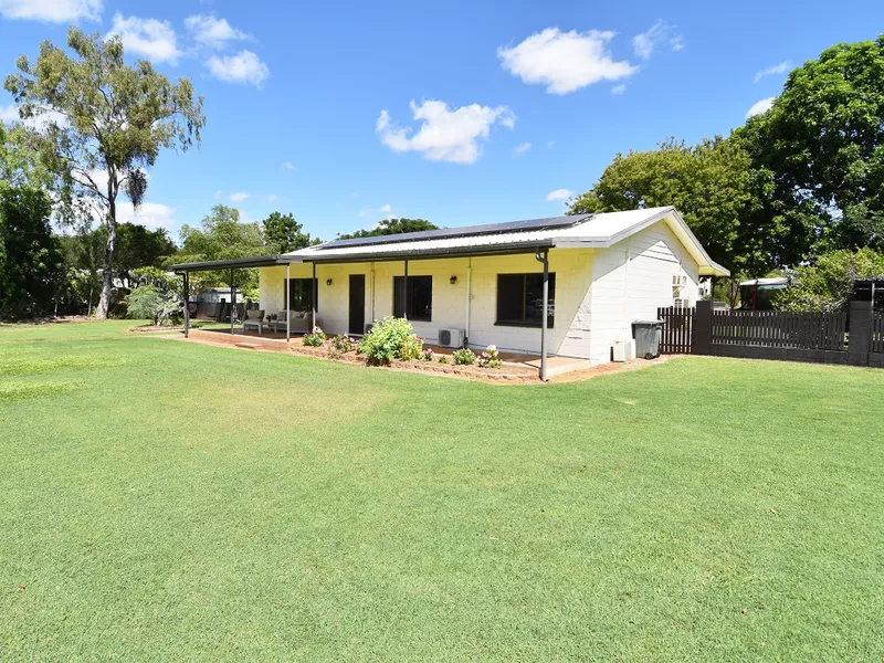 SOLID BLOCK HOME WITH ALL THE TRIMMINGS