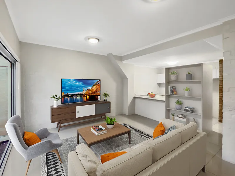 Ground Floor, Unfurnished 1 Bedroom Apartment Close To Uni