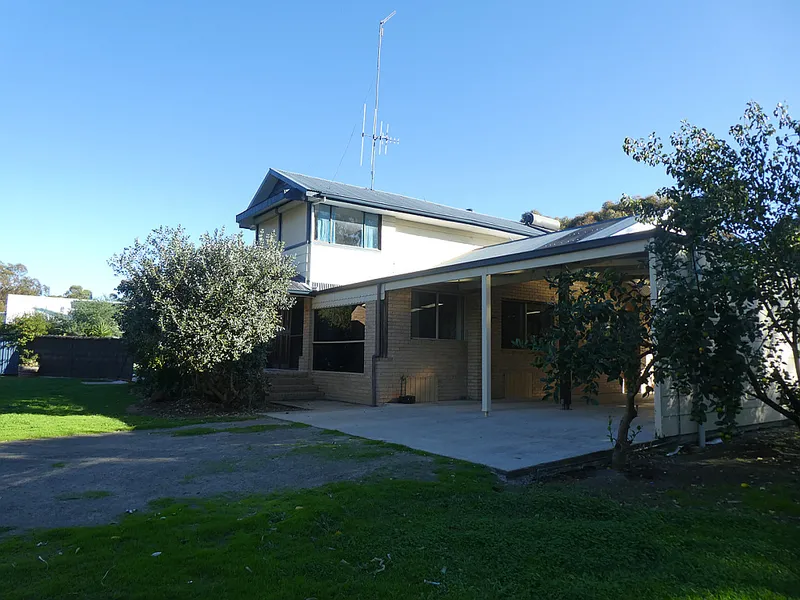 LOOKING FOR ROOM TO MOVE? DONT MISS THIS ONE