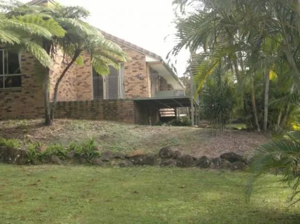 LOVLEY HOME BACKING ONTO RESERVE WITH LAKE GLIMPSES