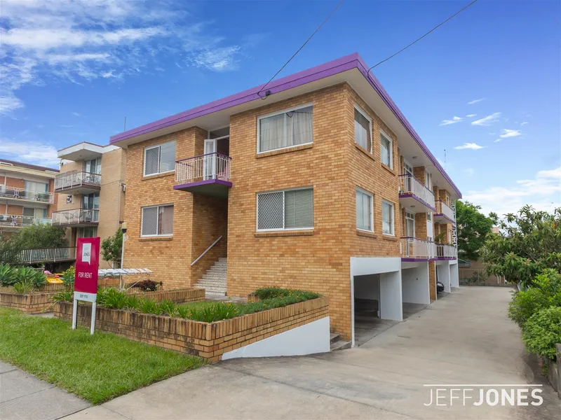 Spacious Apartment In Coorparoo