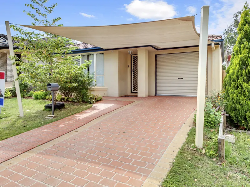 Neat & Tidy Family Home In Perfect Location!