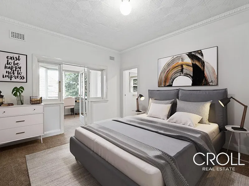 Oversized One Bedroom Art Deco Apartment