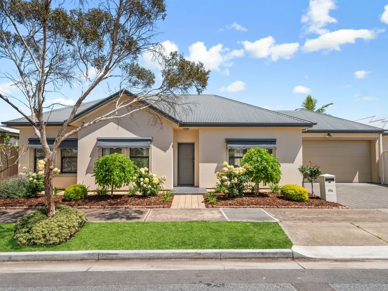 Courtyard Luxury With An In-Demand Beach & Leisure Radius!