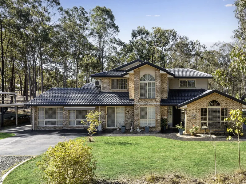 Grand Acreage Living