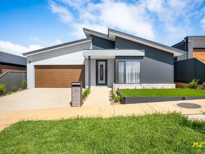 Spacious Home available for a 6 - 10 month lease