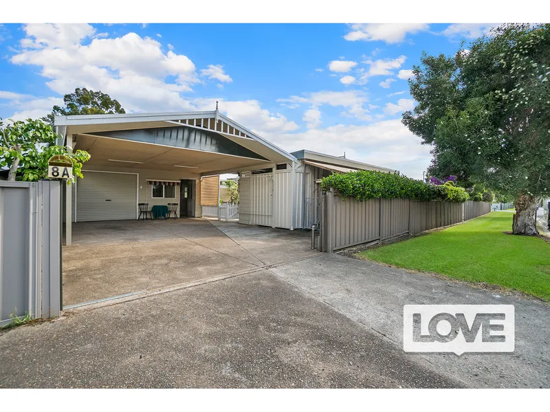 Beautiful Flat in the Heart of Lake Macquarie