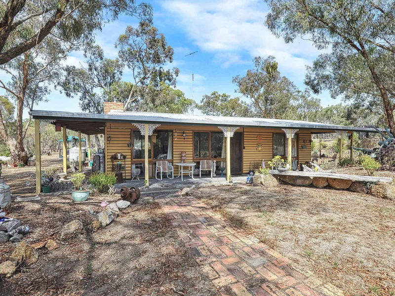 14 Serene Acres On Towns Edge
