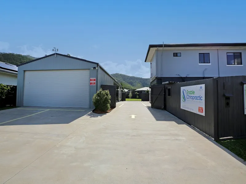 HIGHSET WITH 2BED GRANNY FLAT