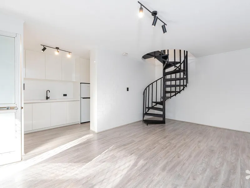 Stylish Renovated Townhouse