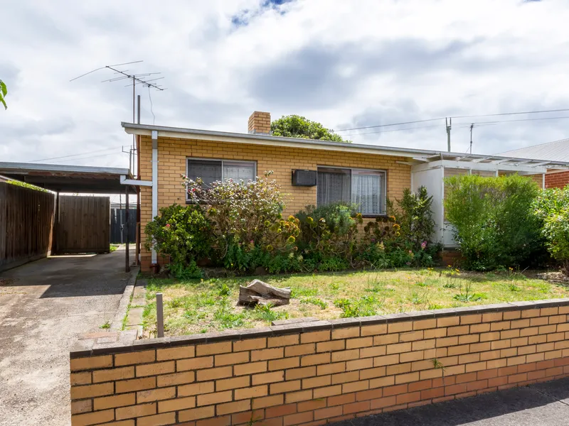 Neat And Tidy Home In A Fantastic Location