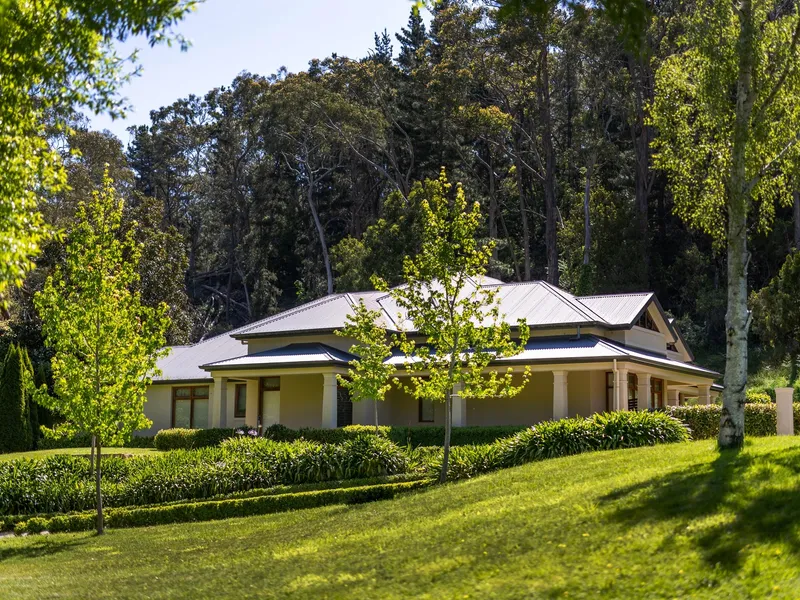 The Ultimate in Style, Luxury & Sophistication On 4 Acres (Approx.) Of Park-like Grounds