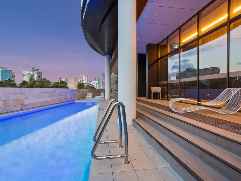 Live in Luxury at the ever-changing Elizabeth Quay