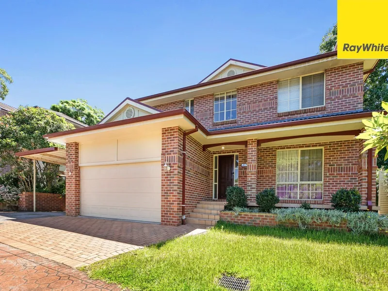 Grand Family Home in Prime Location