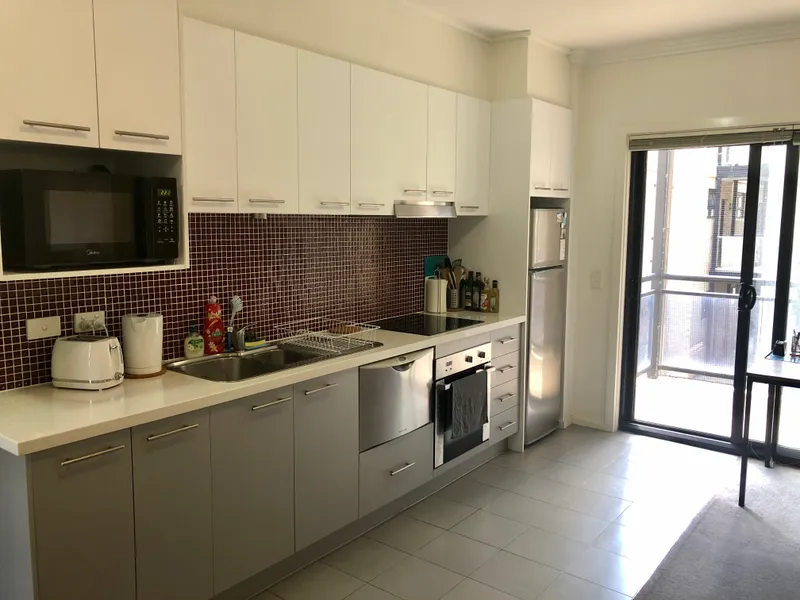 FULLY FURNISHED CHIC APARTMENT