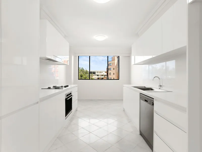Newly Renovated Spacipous 2-Level Apartment for Rent in the Heart of Pyrmont