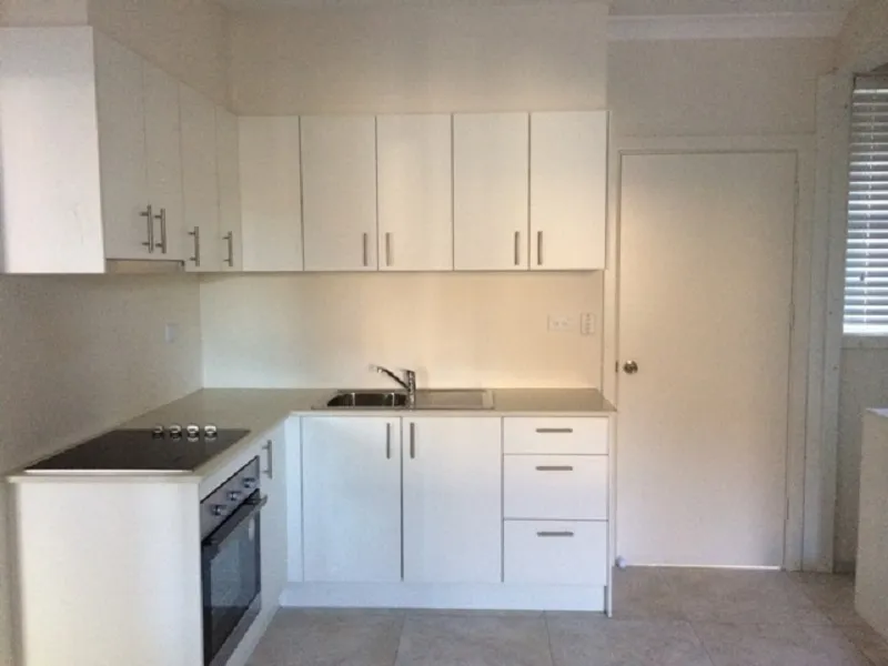 2 bedroom Granny Flat Unit for rent, only one (1) min walk to Guildford Station