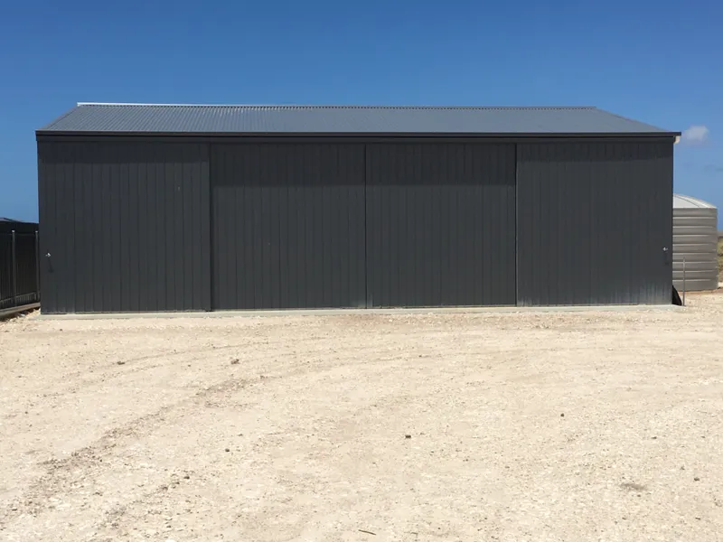 Large shed on 1000m2