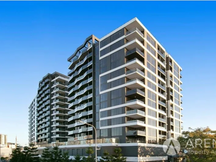 Beautiful Two Bedroom Apartment In South Brisbane