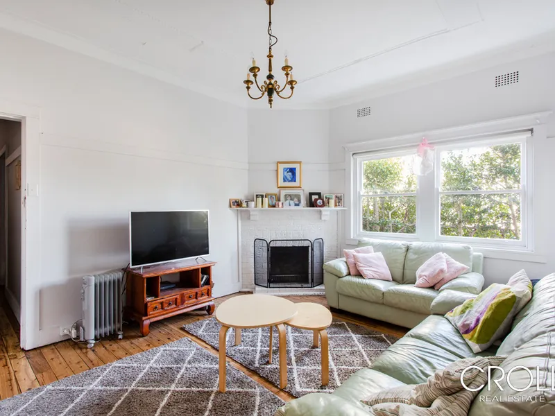 Fabulous Two Bed Pet Friendly Semi House