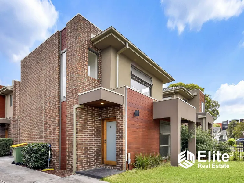 Exclusive Lifestyle In Premier Location