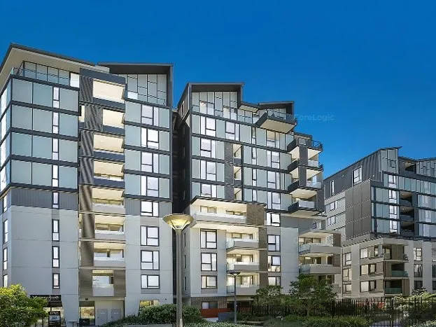 LUXURIOUS LIVING IN A PRIME LOCATION