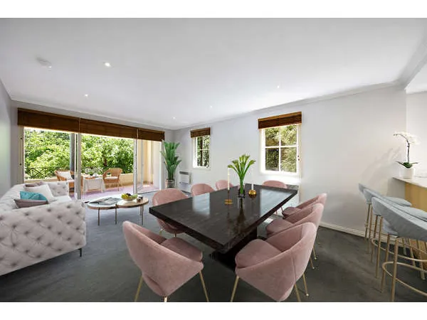 Terrific Terrace with Leafy Aspect!