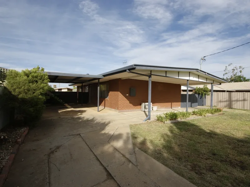 Very Neat Brick Home In South/East of Town