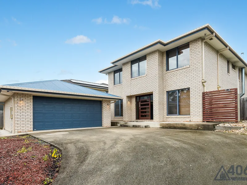 Spacious Modern Family Home!