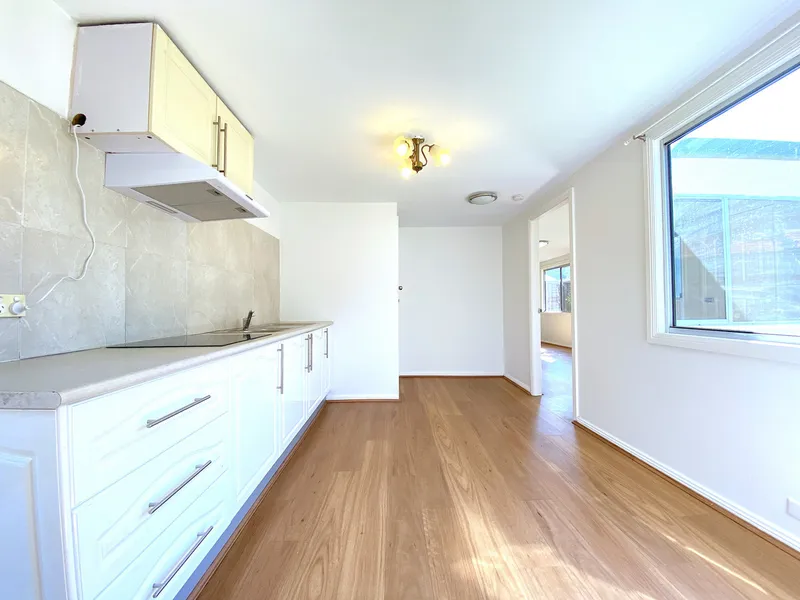 Spacious 1 bedroom studio with all bills included
