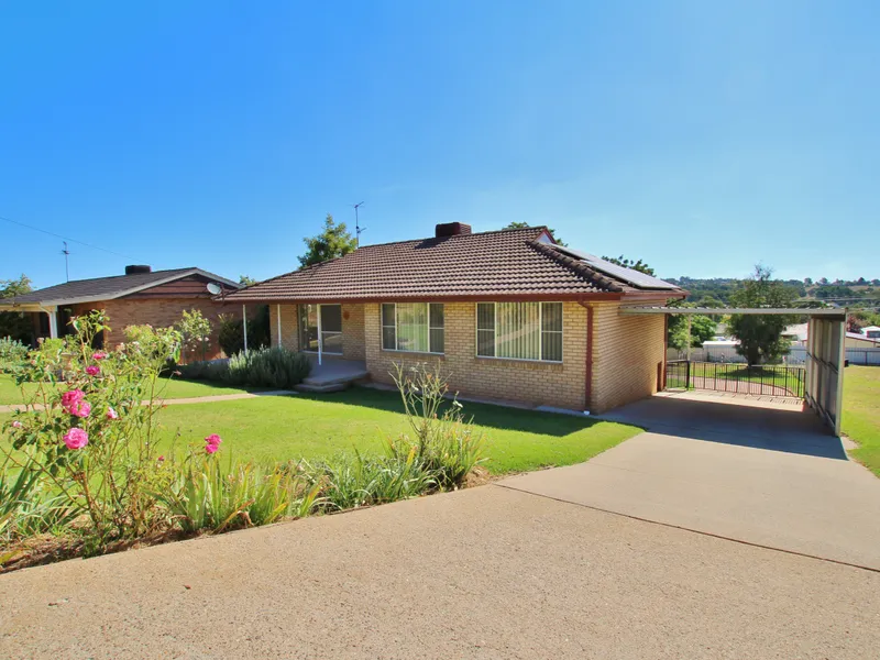 Neat & Tidy Family Home