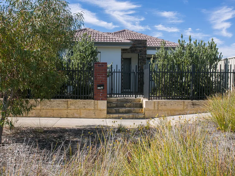 Fresh, Park-Front Home with Double Garage and Double Air-Con!