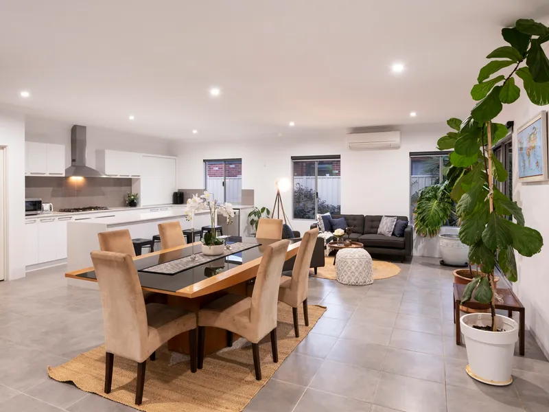 5 Bedroom 5 Star* Family Home