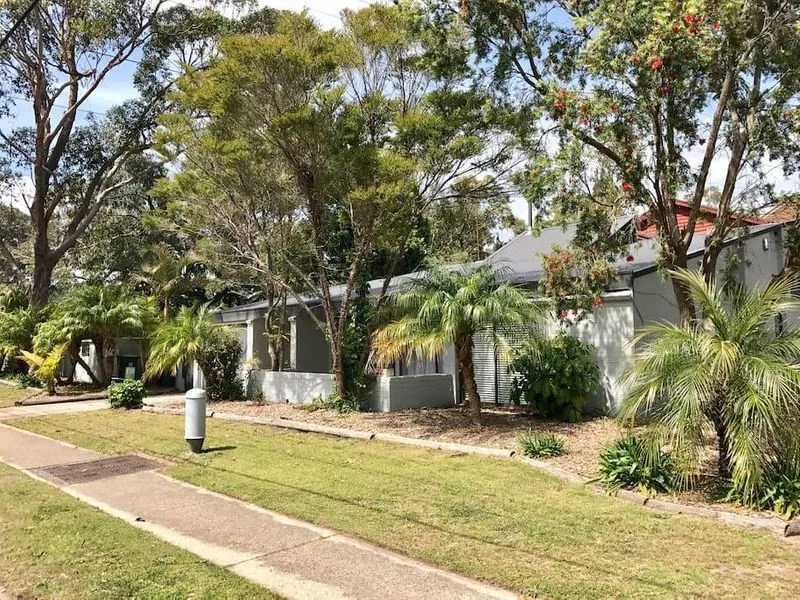 Fully Furnished Convenient Family Home In Peaceful Surrounds