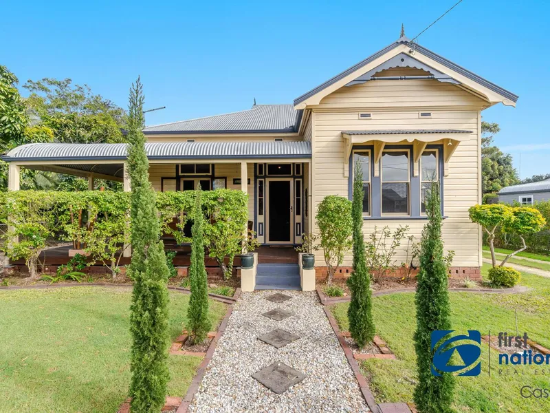 HISTORIC CHARACTER GEM